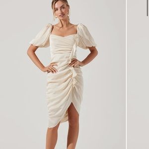 ASTR The Label Emma Ruched Bubble Sleeve Dress